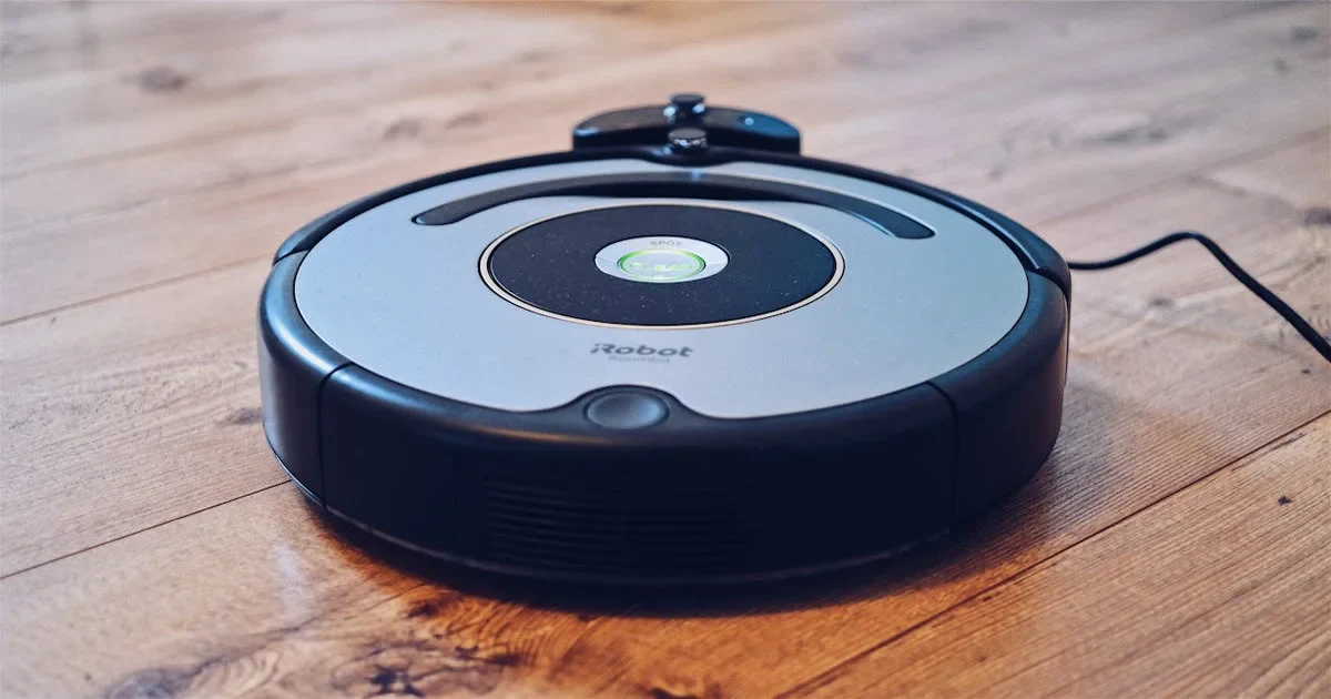家具が多い部屋でロボット掃除機を選ぶイメージ